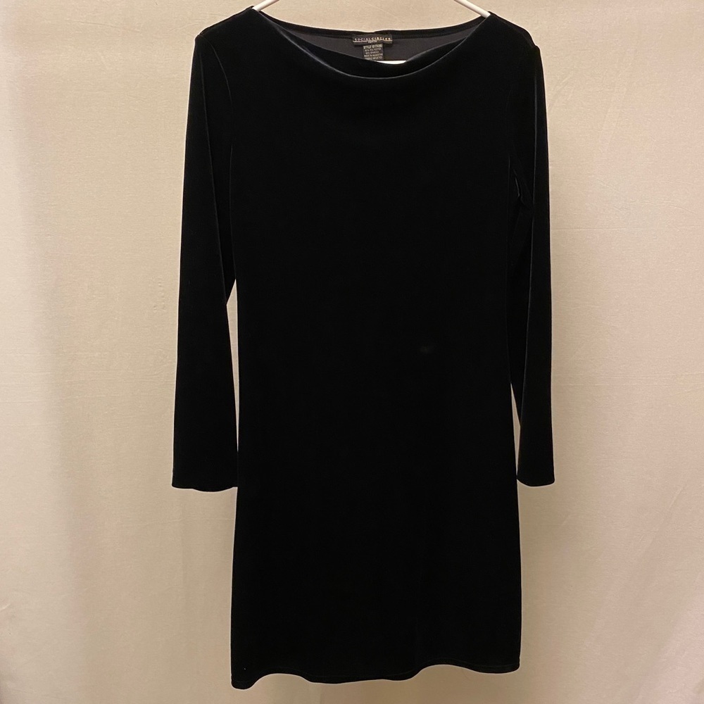 Social Circles 8 Petite Velour Long Sleeve Dress Black Bodycon Some Stretch - Picture 5 of 9